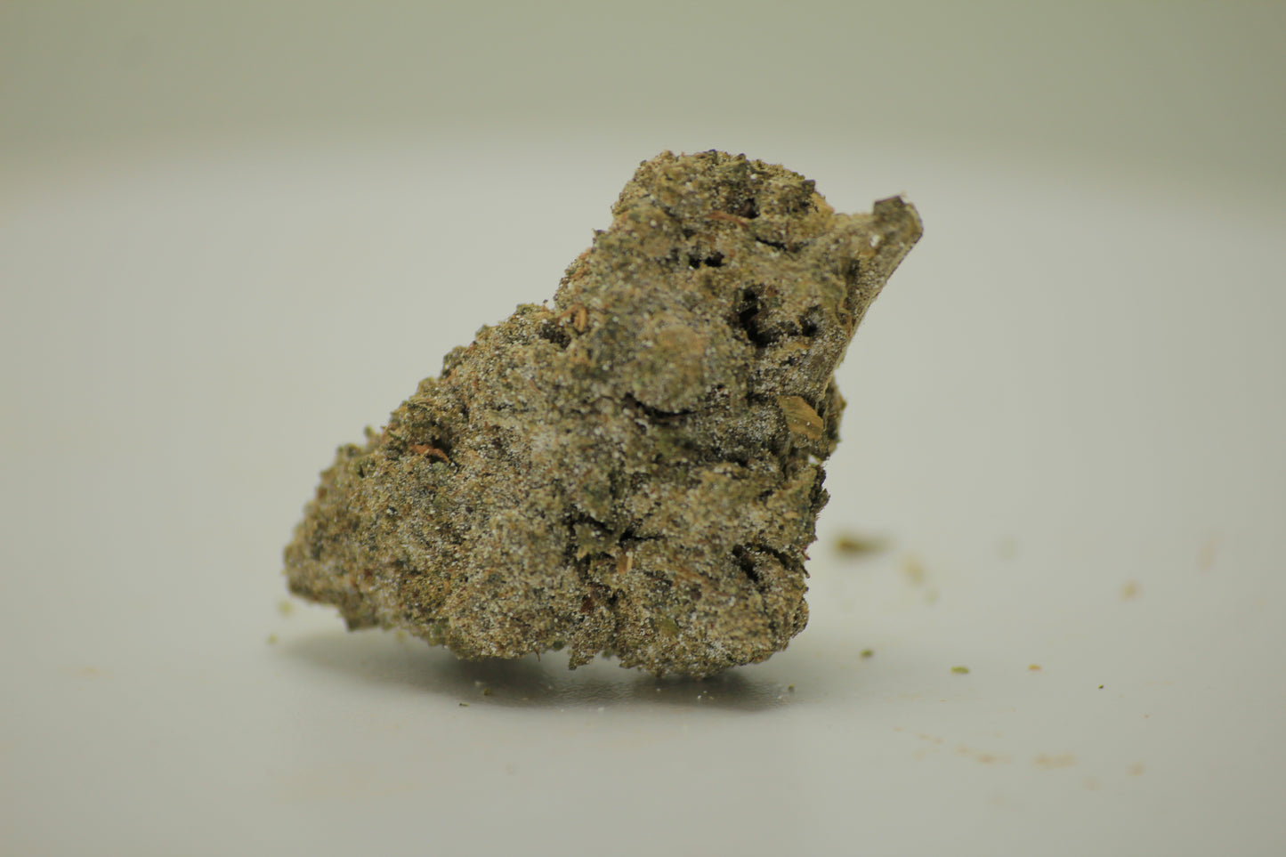 Tropical Haze x THCA 28% – HYBRID - Island Vibes, Dublin Streets