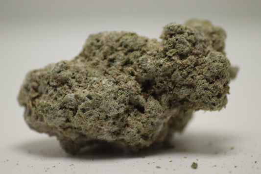 BANANA-STRAWBERRY | HYBRID | THCA 28% (High-Strength Indica)