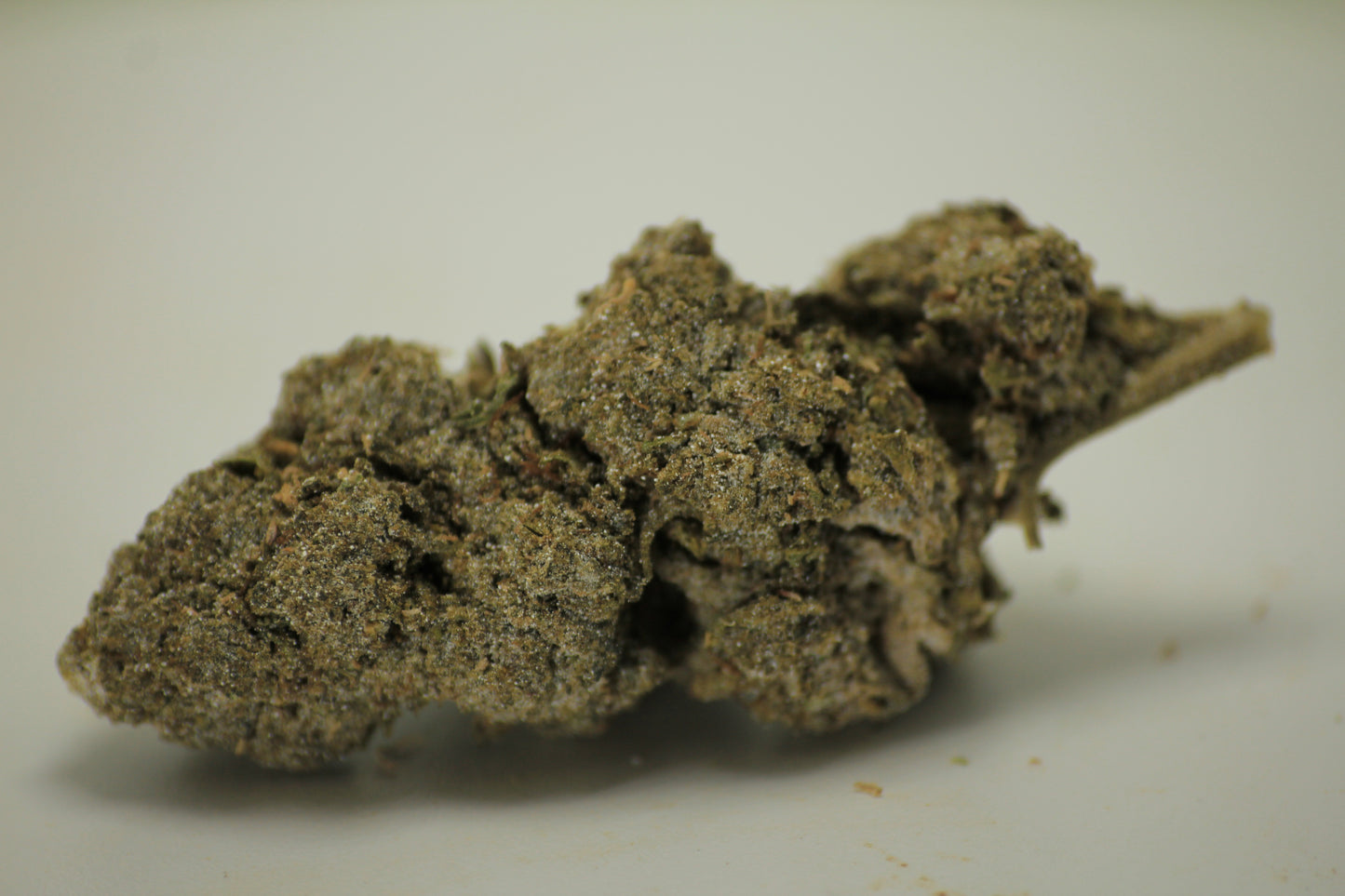 Tropical Haze x THCA 28% – HYBRID - Island Vibes, Dublin Streets